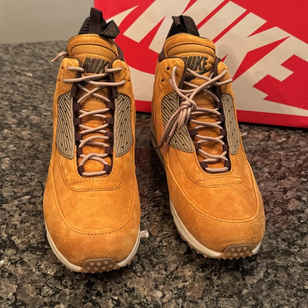 Nike Air Max winter wheat sneakerboot 90 EUC 10.5 Sneakers - Picture 3 of 16